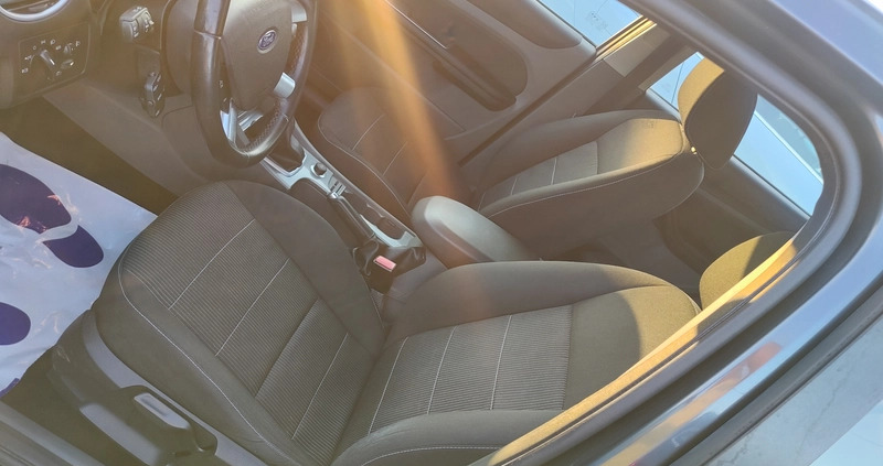 Ford Focus cena 16999 przebieg: 188000, rok produkcji 2010 z Suwałki małe 667